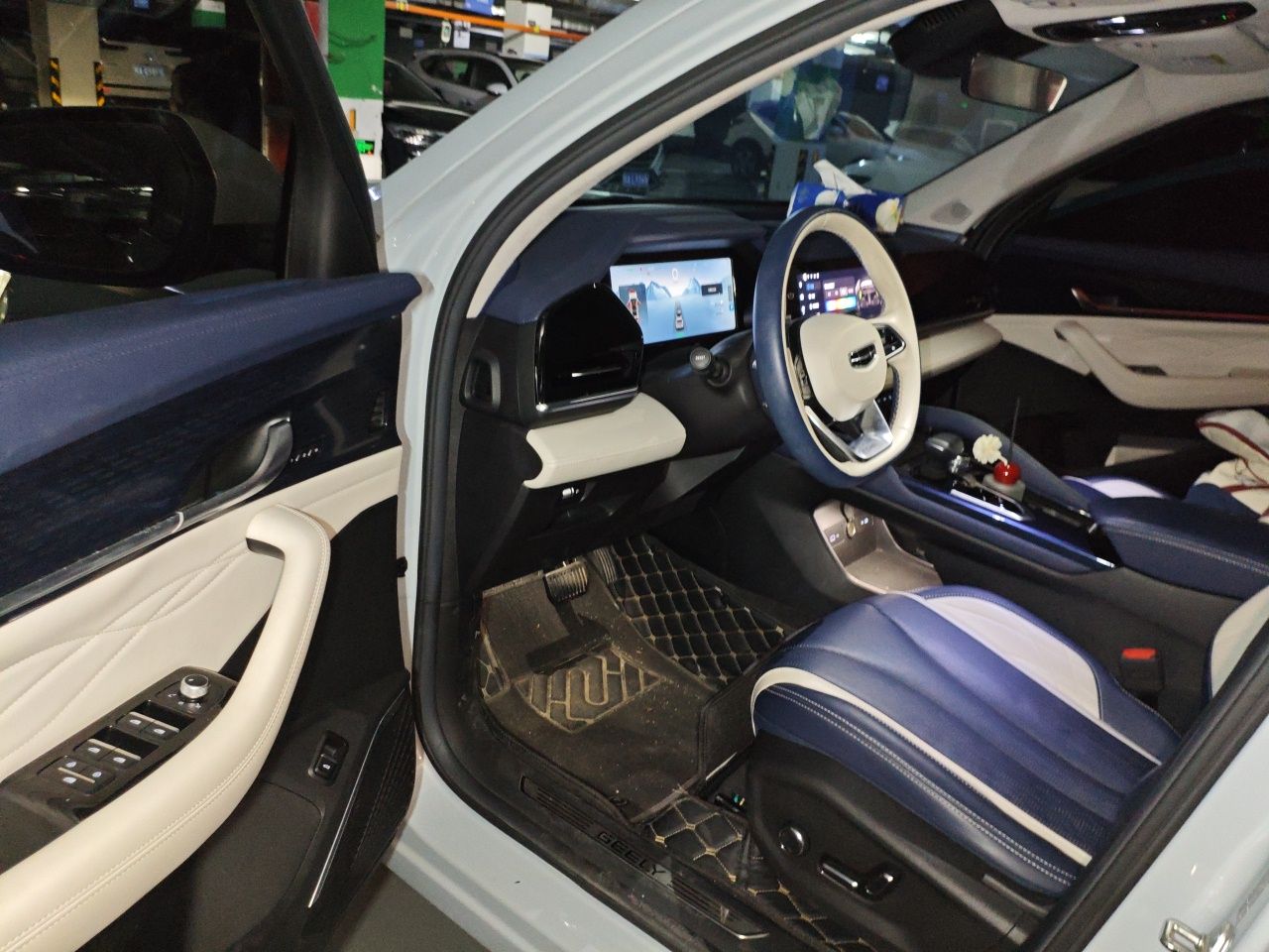Geely Auto Monjaro L 2022 1.5T Leishen Hi·F Plug-in Hybrid Super Xun — снимка 16