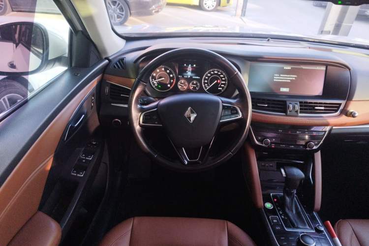 Used BORGWARD BX7 2016 28T Two-Wheel Drive Luxury Version 5 Seats
