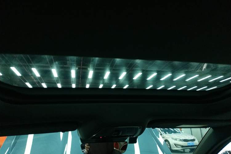 Used Cadillac CT6 2023 28T Platinum Edition Headliner