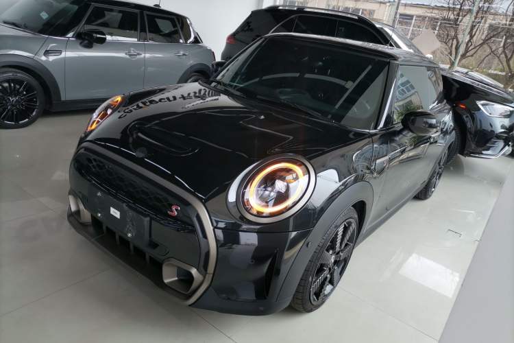 Used MINI 2023 Updated 2.0T COOPER S Artist