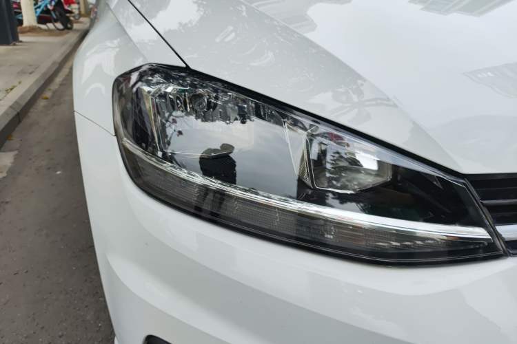 Used Volkswagen Golf 2018 1.6L Manual Fashion Edition
