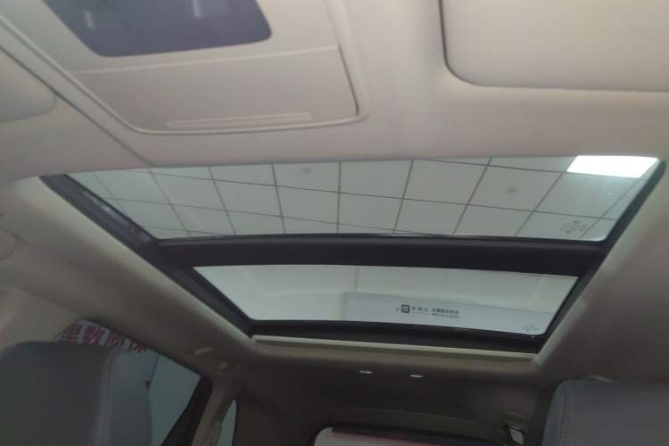 Used Honda CR-V 2023 240TURBO Two-Wheel-Drive Luxury Version 5 Seats
