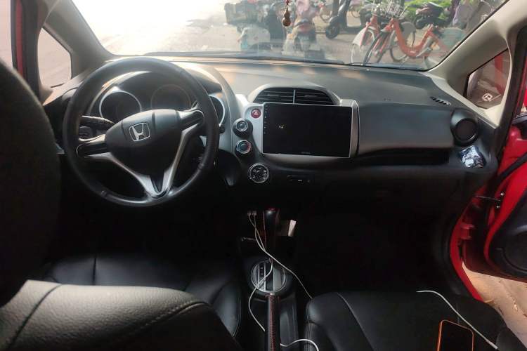 Used Honda Fit 2008 1.3L automatic comfort version Center Console