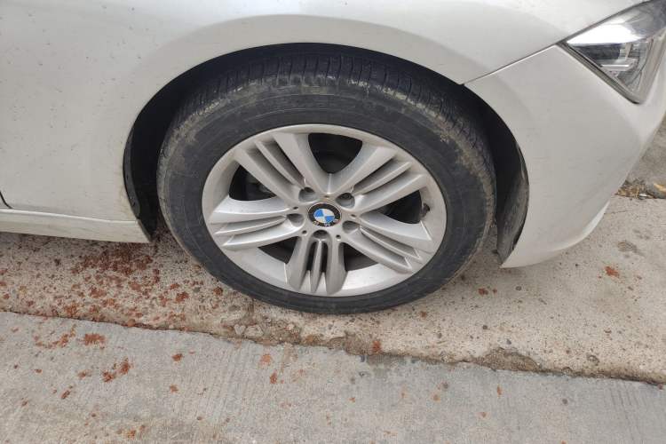 Used BMW 3 Series 2017 320Li Fashion Model
