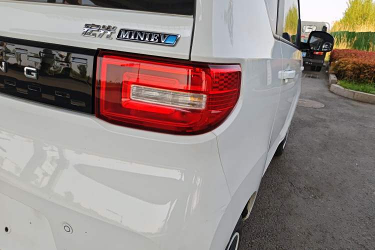 Used Wuling Hongguang MINIEV 2022 Easy Version Lithium Iron Phosphate
