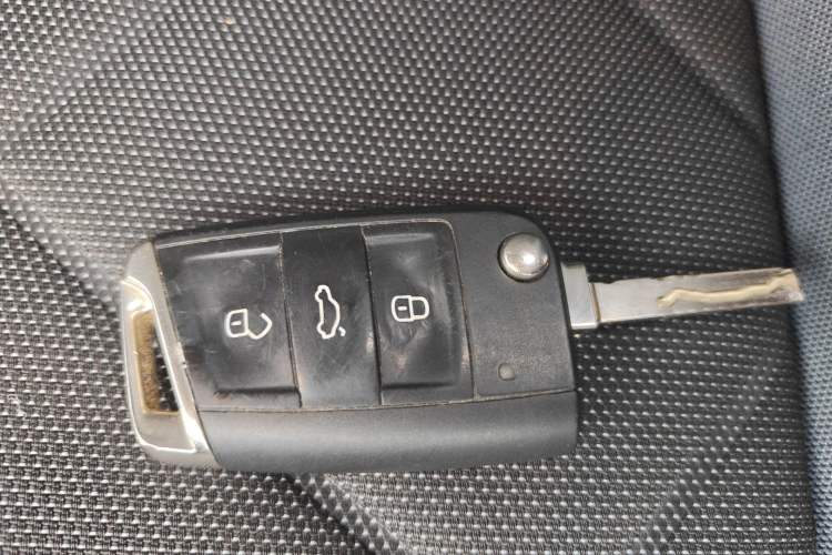 Used Volkswagen Lavida 2023 Revised 1.5L Automatic DeYi Edition Vehicle Key