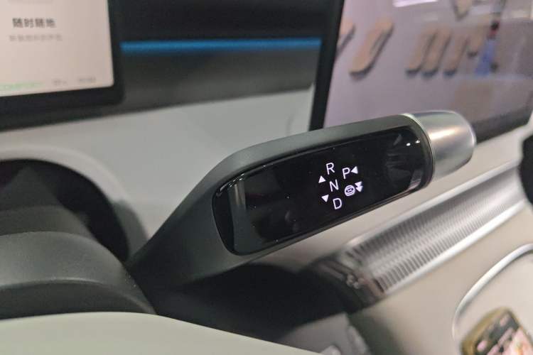 Used XPeng X9 2025 650 Long-Range Max
