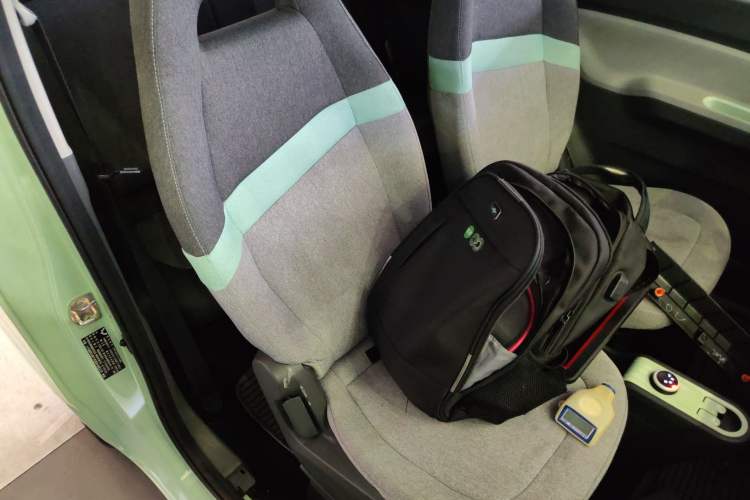 Used Wuling Hongguang MINIEV 2022 Macaron Premium Model – Lithium Ternary Battery