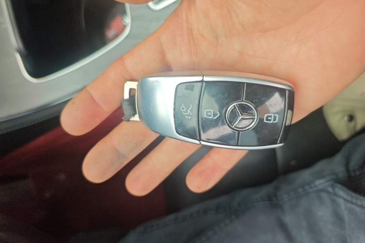 Used Mercedes-Benz E-Class New Energy 2021 E 350 e L Plug-in Hybrid Sports Sedan