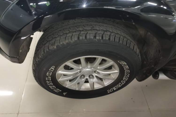 Used Mitsubishi Pajero Sport 2013 3.0L Automatic 4x4 Flagship Edition Left Front Wheel Hub