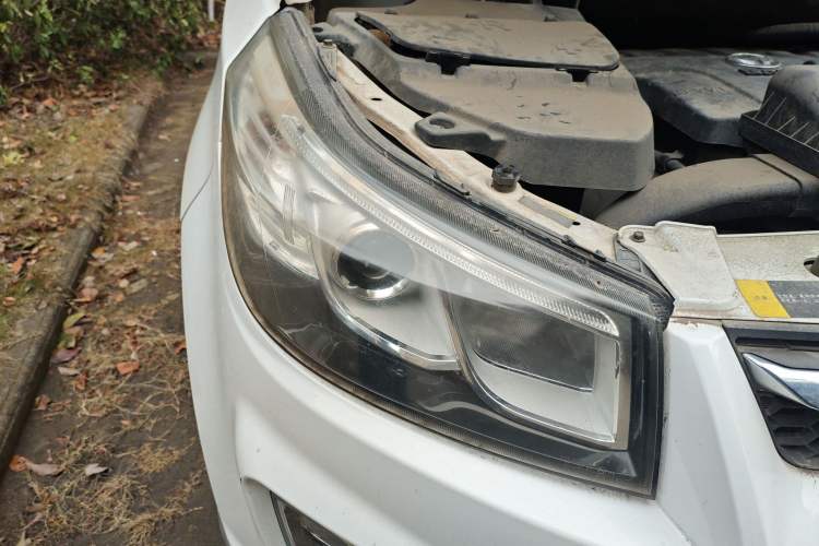 Used HYOSOW S3 2016 1.5L Manual Comfort Version China IV Emission Standard Right Front Headlight