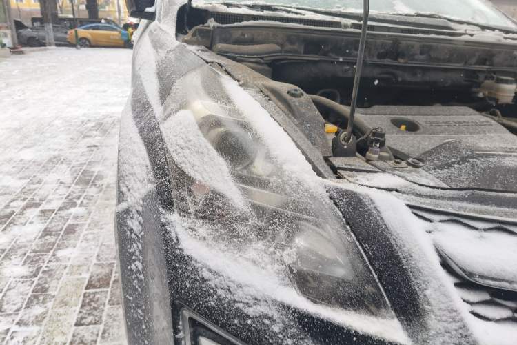 Used Mazda 8 2013 2.5L Ultimate Edition Right Front Headlight