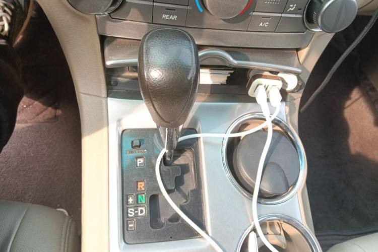 Used Toyota Highlander 2012 2.7L Two-Wheel Drive 7-Seater Elite Edition