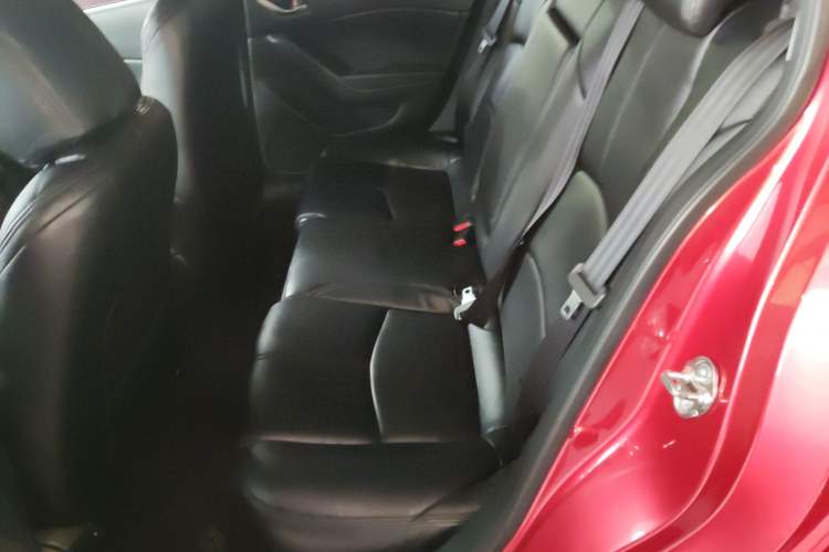 Used Mazda 3 Axela 2017 Sedan 1.5L Automatic Comfort Model Emission Standard China V Left Rear Seat