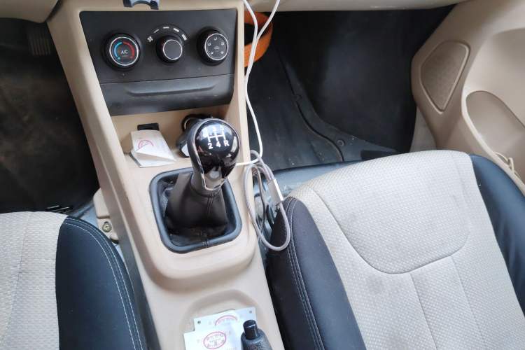 Used CHANGAN KUAYUE Xing V5 2021 1.6L Fortune-Attracting Edition Comfort Model DAM16KR