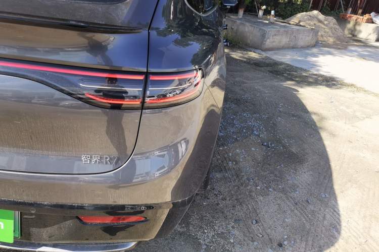 Used Hima Luxeed R7 2024 All-Electric 736 km Ultra
