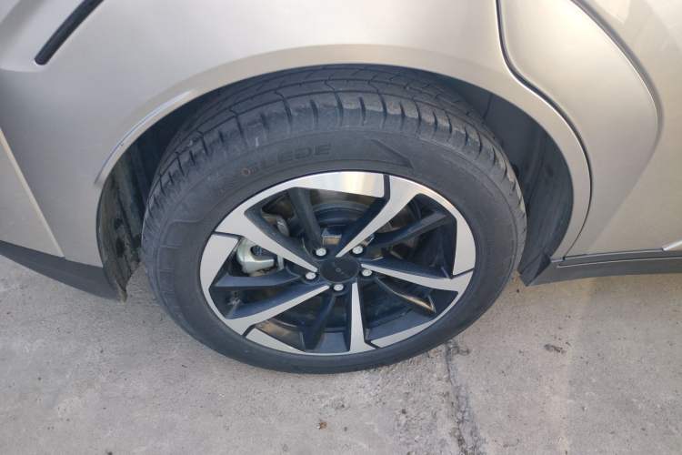 Used AION Y 2023 Plus 610 Smart Edition Ternary Lithium Right Rear Wheel Hub