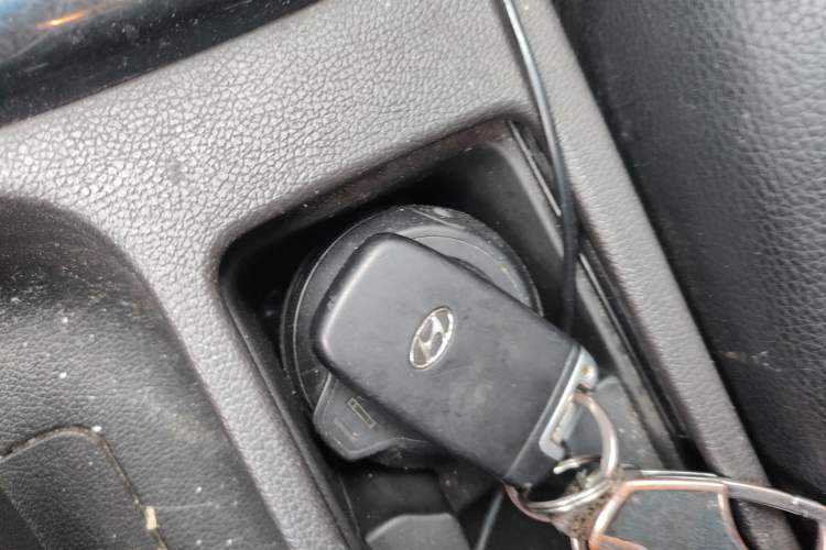 Used Hyundai Elantra (5th Generation / Langdong) 2013 1.6L Automatic Leading Model