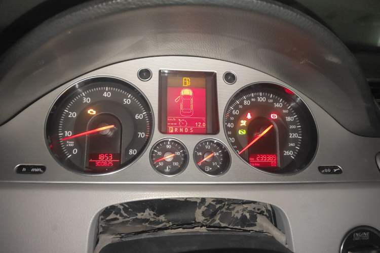 Used Volkswagen Magotan 2011 1.8TSI DSG Luxury Model Instrument Cluster