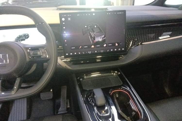 Used Zeekr 009 2024 7-Seater Walk-Through Version Four-Wheel Drive 108 kWh Audio And AC Panel