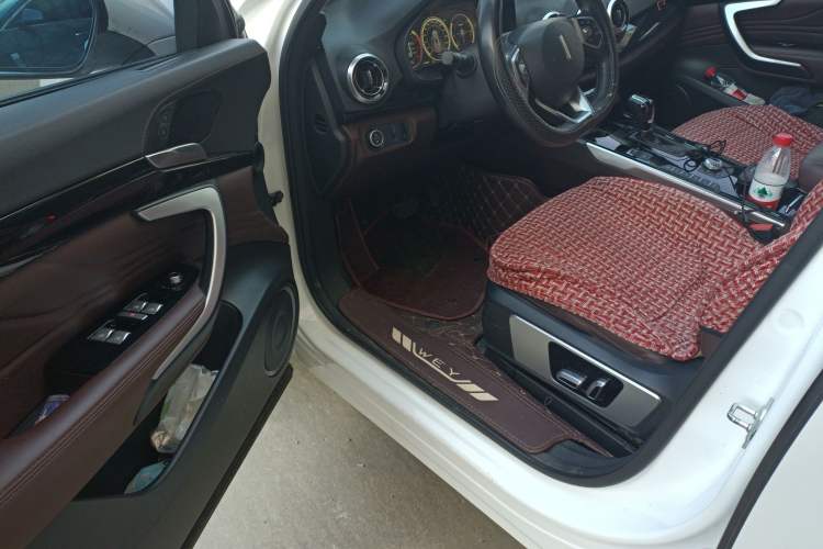 Used Wey VV7 2017 2.0T Ultra-Luxury Version
