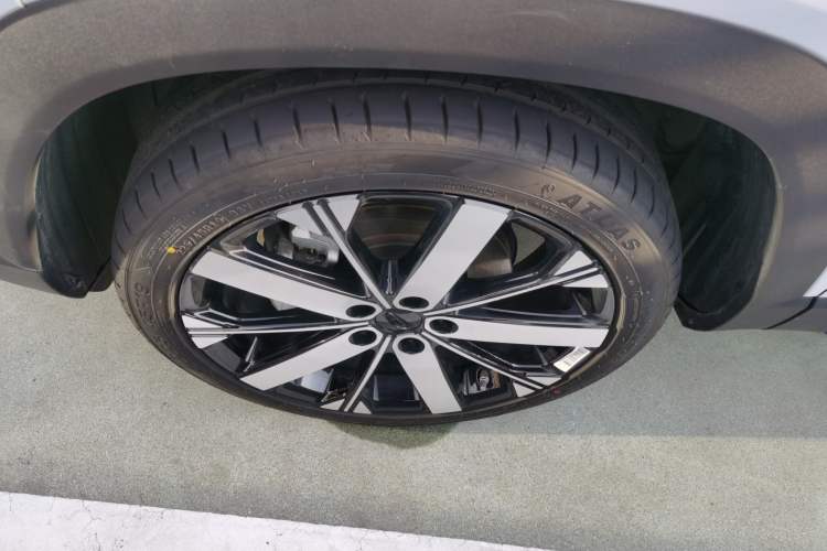 Used Geely Auto icon 2025 Linglong 1.5TD Ruyi Edition Exterior 7