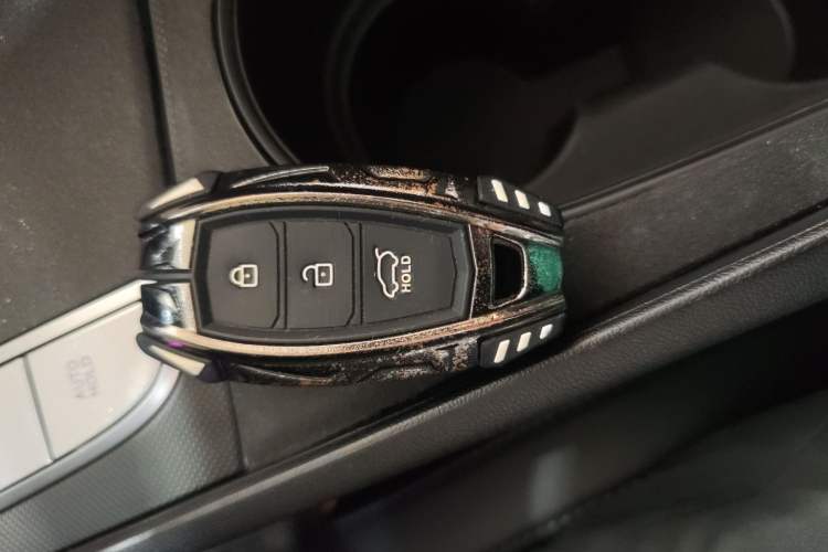Used Hyundai Elantra 2023 1.5L CVT LUX Prestige Edition Vehicle Key