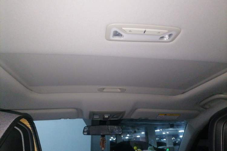 Used CHANGAN UNI-V iDD 2023 ZhiDian iDD 1.5T 113km Smart & Fun Version