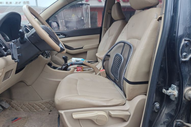 Used Baojun 730 2014 1.5L manual Comfort version 7 seats
