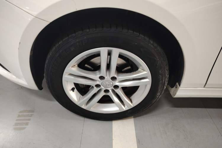 Used Bestune B30 2016 1.6L manual luxury version
