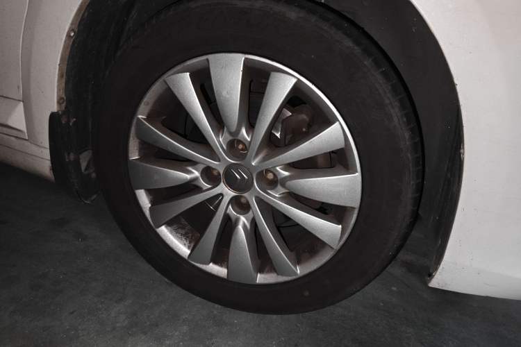 Used Citroen C-Quatre 2013 Sedan 1.6L Manual - Prestige Model Right Front Wheel Hub