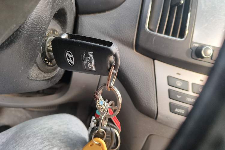 Used Hyundai Celesta 2011 1.6L Automatic Luxury Version