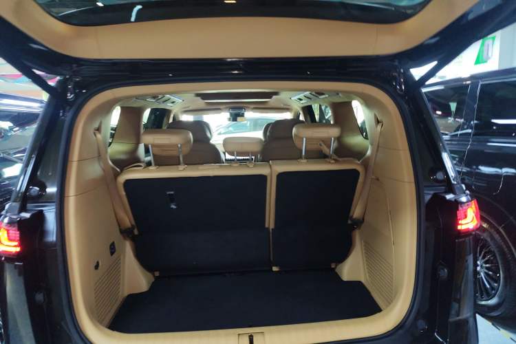 Used VOYAH Dream 2025 PHEV Four-Wheel-Drive Flagship Kunpeng Edition