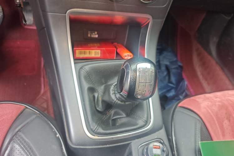 Used Citroen C4 Sega 2018 1.6L Manual Luxury Model Gear Lever