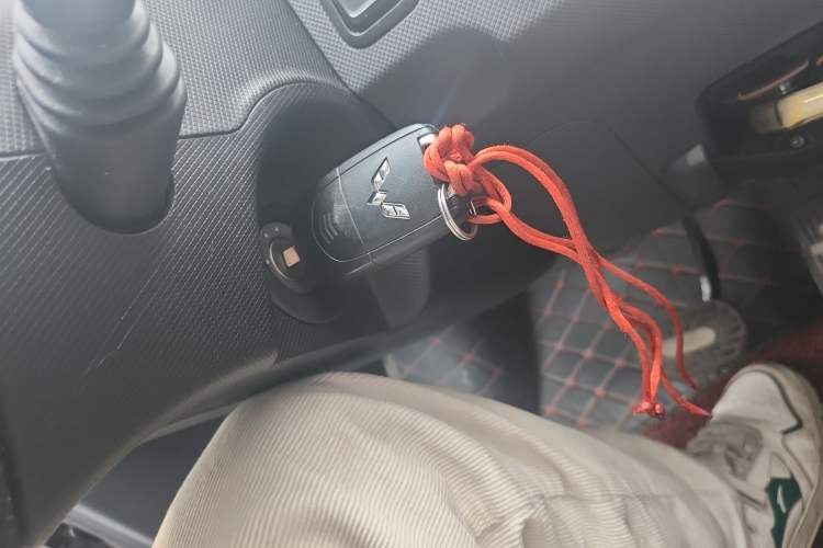 Used Wuling Hongguang MINIEV 2022 Macaron Premium Model – Lithium Iron Phosphate Vehicle Key