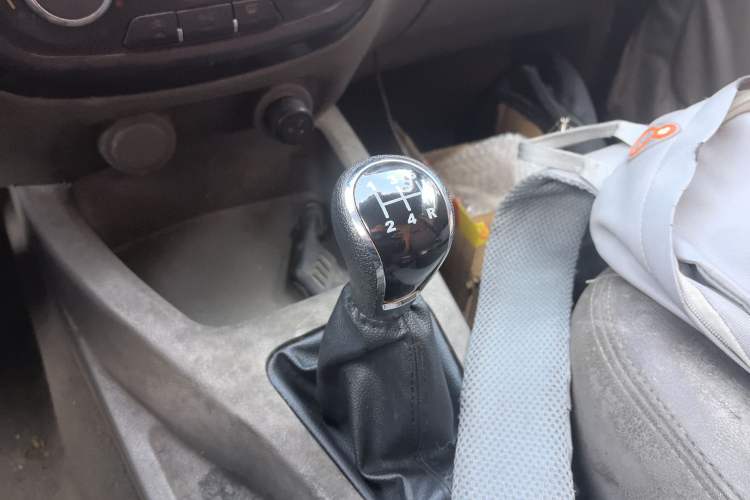 Used Wuling Rongguang V 2016 1.5L Practical Version Gear Lever