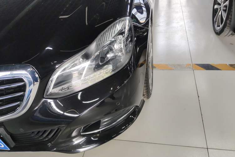 Used Mercedes-Benz E-Class 2015 E 320 L 4MATIC Left Front Headlight