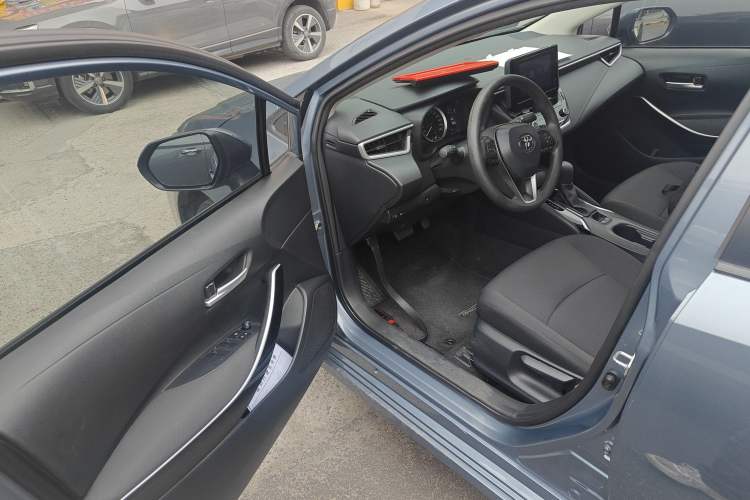 Used Toyota Corolla 2022 Dual-Motor 1.8L E-CVT Pioneer Edition
