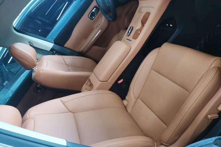 Used Leapmotor C16 2024 Range-Extended 200 Smart Enjoyment Edition
