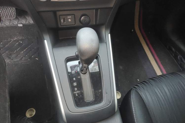 Used Nissan Sylphy 2022 Classic 1.6XE CVT Comfort Edition Gear Lever
