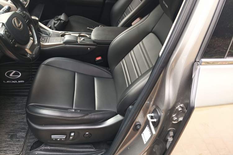 Used Lexus NX 2020 200 Front-Wheel Drive Freeline Edition China VI Standard Left Front Seat