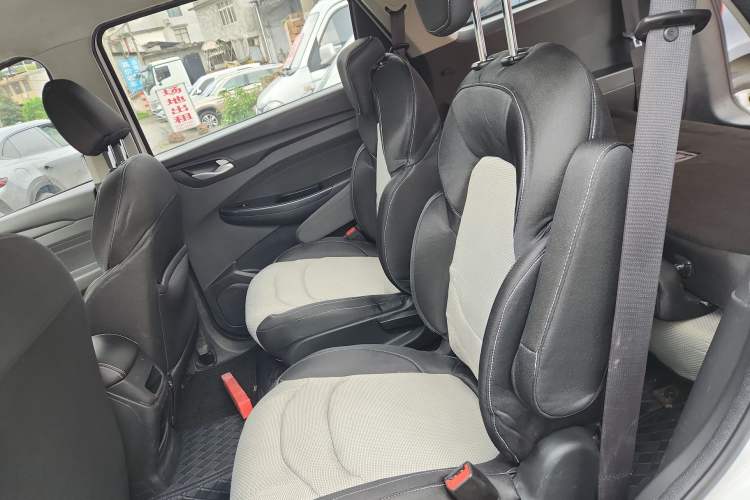 Used Wuling Hongguang S3 2019 1.5L Manual Standard Version China VI Standard Left Rear Seat