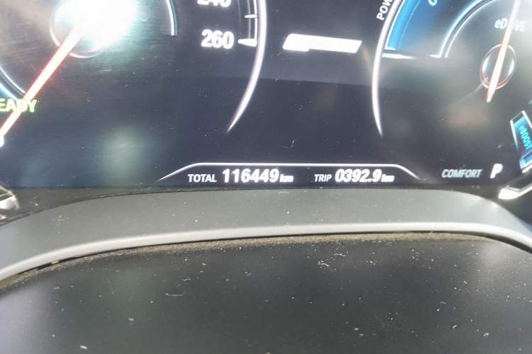 Used BMW 5 Series New Energy 2018 530Le Luxury Package Odometer Close Up