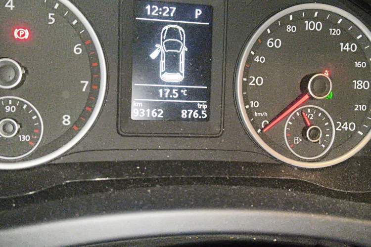 Used Volkswagen Tiguan 2017 300TSI Automatic Two-Wheel Drive Silk Road Comfort Edition Odometer Close Up