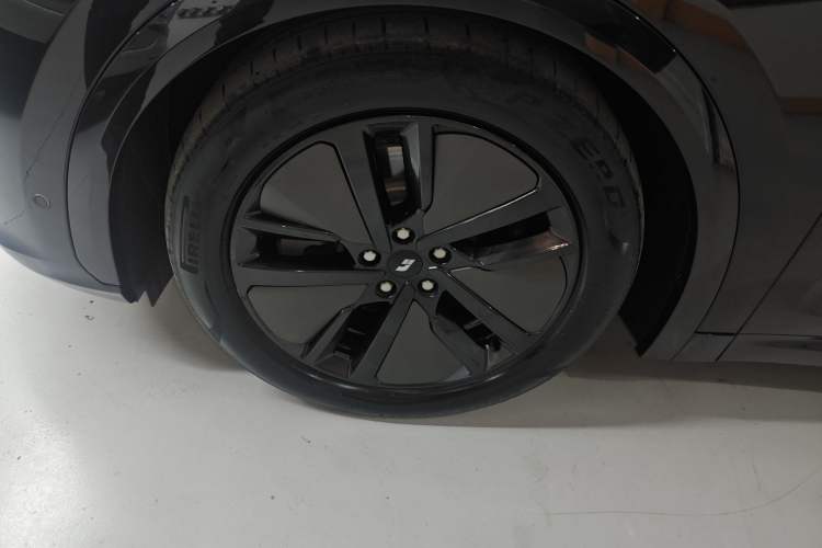 Used Li Auto L7 2023 Pro Model Exterior 4