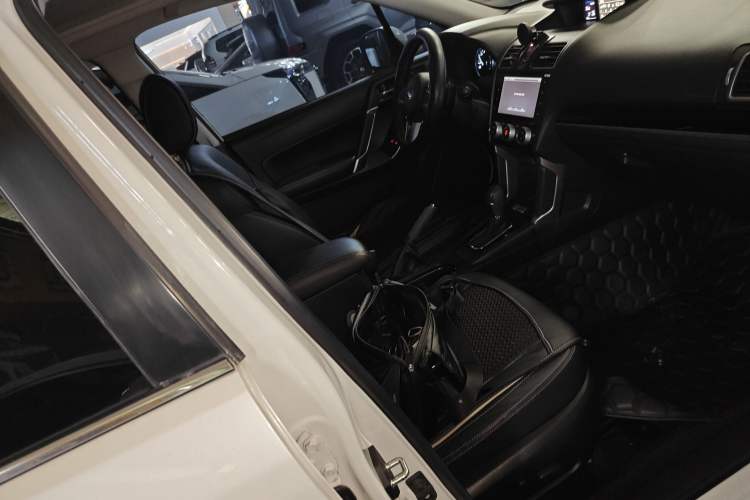 Used Subaru Forester 2016 2.5i Prestige Navigation Edition Right Front Seat