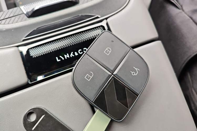 Used Lynk & Co 08 EM-P 2023 120km Long-Range Pro Vehicle Key