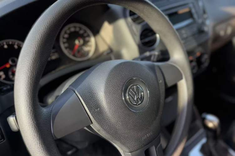 Used Volkswagen Tiguan L 2016 300TSI Automatic Two-Wheel Drive Trend Edition