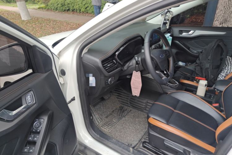 Used Ford Focus 2022 Sedan EcoBoost 180 Automatic Performance Edition Driver Seat