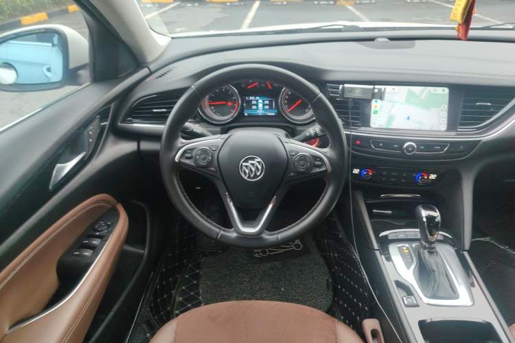 Used Buick Regal 2019 20T Elite Version China VI Standard Steering Wheel